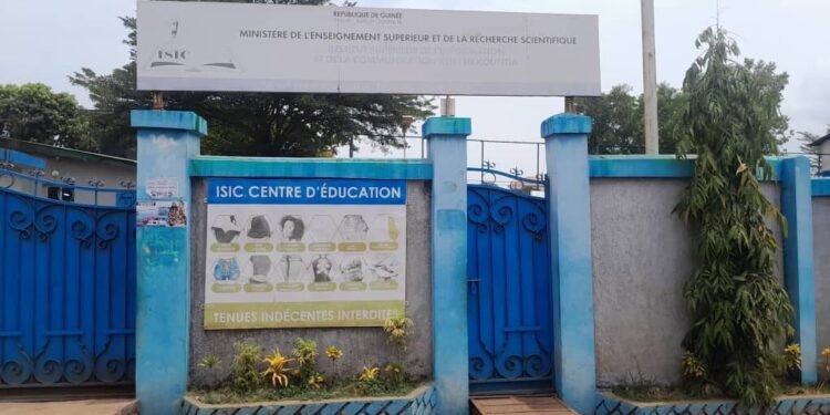 ISIC de Kountia : Quand les Fermetures de Médias Freinent les Vocations