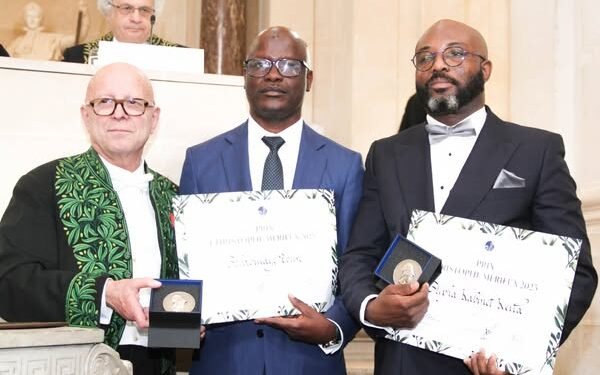 Paris : Grand Prix Scientifique Décerné Aux Professeurs Abdoulaye TOURE et Alpha Kabinet KEITA 