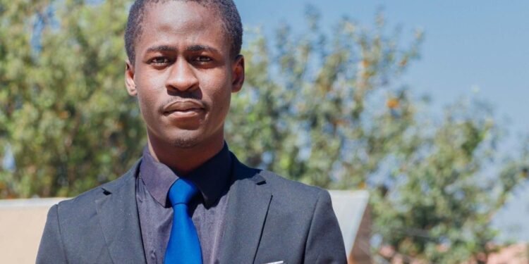 Abdoulaye 2 CAMARA Admis à l’École Navale : Une Première Pour les CPGE de Dalaba