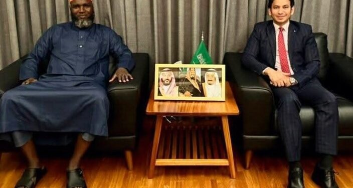 Le Recteur de l’Université AL-EAMAR honoré par l’Université Islamique de Médine et reçu par l’Ambassadeur d’Arabie Saoudite en Guinée