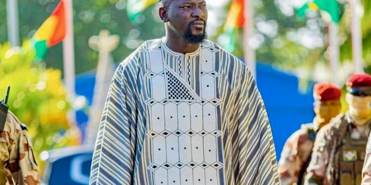 Résultats des Examens Nationaux 2025 : S.E le Général Mamadi DOUMBOUYA félicite les admis et appelle à la persévérance, en phase avec sa vision de l’excellence éducative à travers SIMANDOU ACADEMY