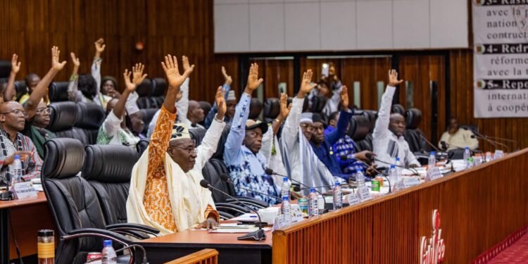 Guinée : le CNT adopte à l’unanimité la Loi d’Orientation de la Recherche et de l’Innovation (LORI)