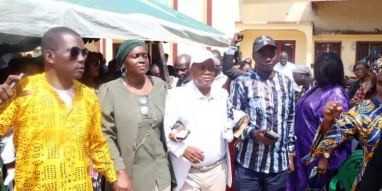 Vers une Grève dans l’Éducation : L’Intersyndicale Affiche son Unité