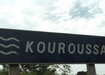 Kouroussa / Babila : L’École Primaire Franco-Arabe en ruine : « Les mêmes tables-bancs sont là depuis 1993 »