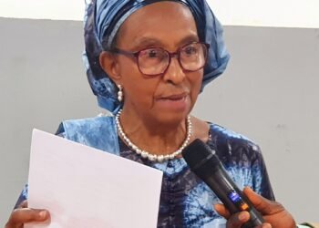 Pre Oumou Younoussa BAH-SOW : "J'ai soigné le premier cas de SIDA en Guinée en 1986... et le combat est loin d'être fini !"