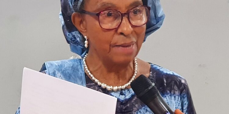 Pre Oumou Younoussa BAH-SOW : "J'ai soigné le premier cas de SIDA en Guinée en 1986... et le combat est loin d'être fini !"