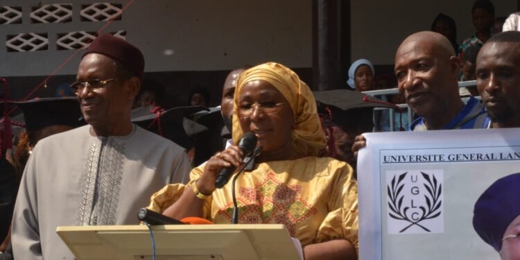 Université de Lambanyi : Makalé TTRAORE, Une boussole pour 340 nouveaux diplômés