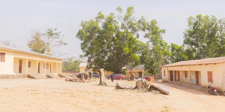 Éducation : Bah Oury lance la métamorphose du lycée Oustoya à Pita