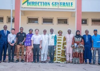 Simandou : Pr. Mabetty Touré (DG ISAV) reçoit WCS pour un partenariat explosif sur les talents agro !