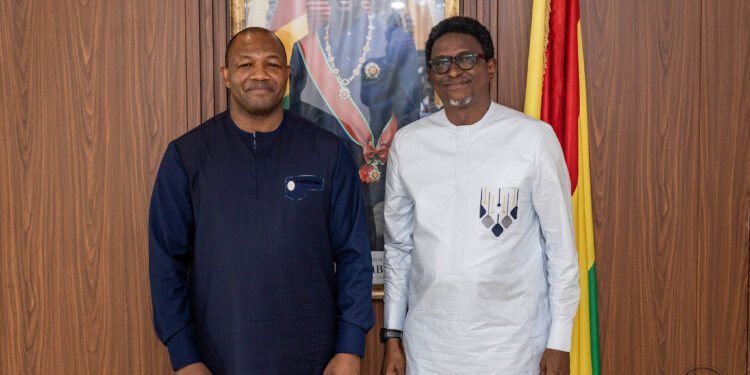 CAMES : Le Secrétaire général en visite à Conakry pour saluer l’héritage numérique d'Alpha Bacar BARRY