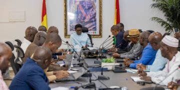 Enseignement Technique : Alpha Bacar BARRY siffle la fin de la récréation pour les écoles privées