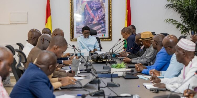 Enseignement Technique : Alpha Bacar BARRY siffle la fin de la récréation pour les écoles privées