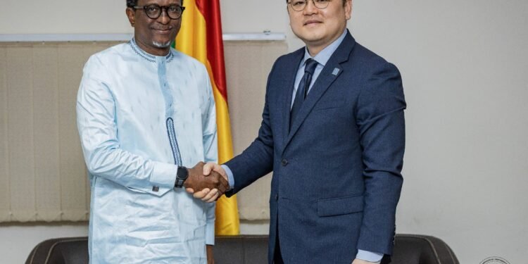 Emploi des Jeunes : Le duo Gagnant entre Alpha Bacar BARRY et l’OIM