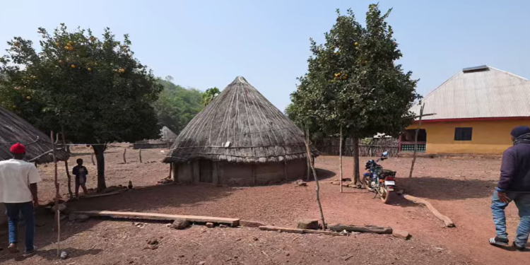 URGENCE ÉDUCATION : À Keïra, l’avenir de centaines d’enfants suspendu à un fil