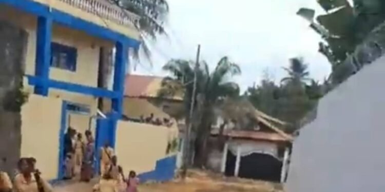 Crise à Rogbané : Le Groupe Scolaire Jean Paul Soumah paralysé pour « l’honneur d'un Directeur »