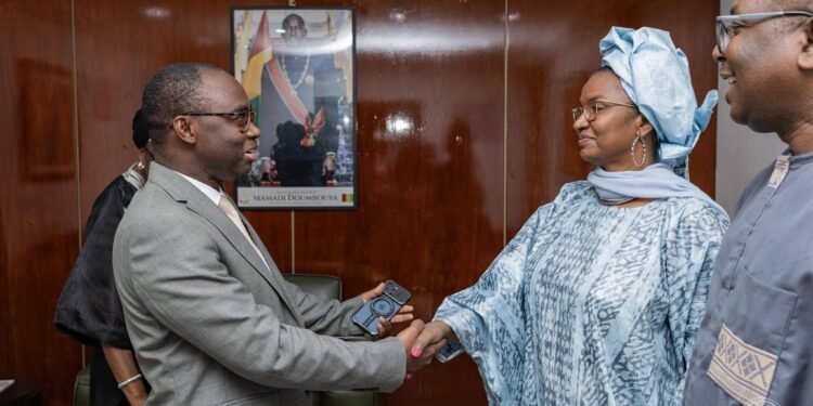 Coopération régionale : la Ministre malienne Oumou Sall Seck à Conakry pour les Olympiades des Métiers