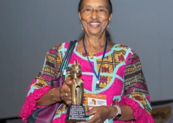 Portrait : Pr Oumou Younoussa Bah-Sow, la trajectoire d’une icône mondiale de la santé publique