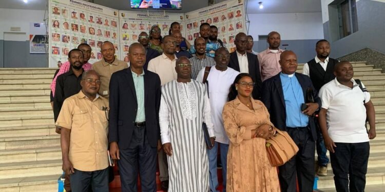 Coopération Scientifique : Le Doyen Ansoumane Sacko porte l’expertise guinéenne à Kinshasa