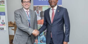 Éducation : à Londres, la Guinée s’allie à Microsoft et NewGlobe pour numériser ses écoles
