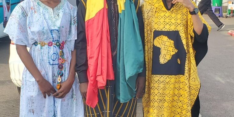 Concours de plaidoirie à Dakar : accueil triomphal pour les étudiantes de la FSJP à Conakry