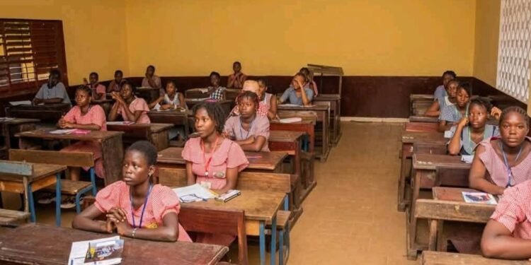 Éducation gratuite de 5 à 17 ans : Le Président Mamadi Doumbouya ordonne l’application de l’article 21 dès la rentrée 2026-2027