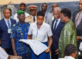Baccalauréat Unique 2026 : Le Premier ministre lance officiellement les épreuves à Maferinyah sous le signe du mérite et de la rigueur