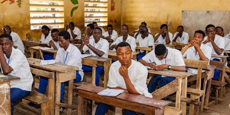 Baccalauréat Unique 2026 : le Premier ministre lance officiellement les épreuves à Maferinyah sous le signe du mérite et de la rigueur