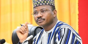 Parlement et Université : comment le Dr Dansa Kourouma a brisé les barrières pour les juristes guinéens