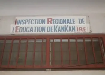 Tricherie au Baccalauréat 2026 : un enseignant de chimie ciblé par un avis de recherche pour administration de réseaux de fraude