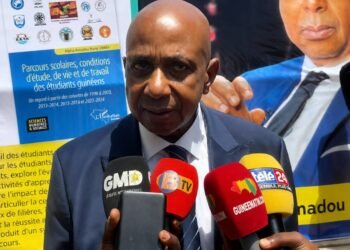 Enseignement supérieur : le Pr Bano Barry ausculte les failles de l’université guinéenne dans son nouvel ouvrage