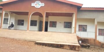 Crise de l'éducation à Lélouma : un déficit de plus de 550 enseignants paralyse les écoles et prive des centaines d'enfants de scolarité